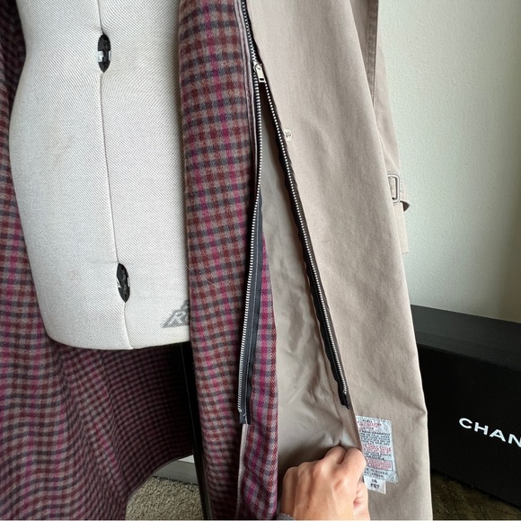 London Fog Vintage Tan Trench Coat With Zip Liner - Picture 14 of 17